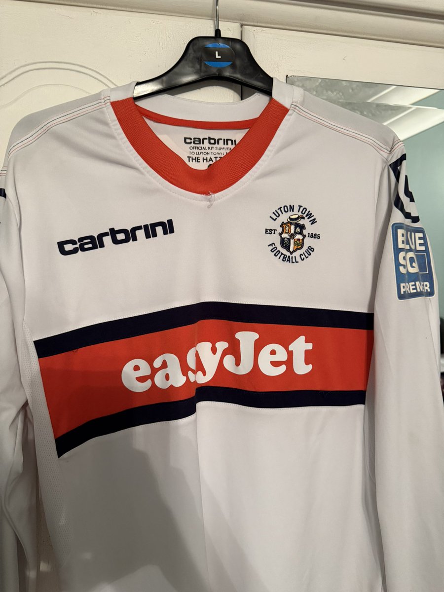 RobsonOReardon's tweet image. Before I list this on eBay, I’m selling the last of my match worn #Luton collection before moving to Northern Ireland.

If anyone’s interested, please send me a DM 🎩🫡

#LTFC