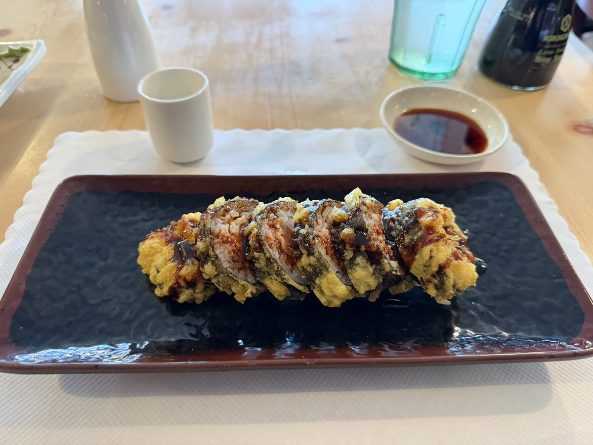 TeslaDylan's tweet image. Got sushi for lunch today! 😋 #TeslaSushiMafia