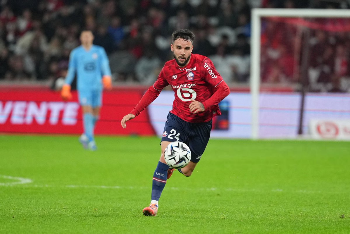ActuL1_'s tweet image. 🚨🚨 OFFICIEL ! LES DÉCISIONS DE LA COMMISSION DE DISCIPLINE ! ⚖️🇫🇷

Calvin Verdonk (LOSC) ❤️🤍: 2 matchs de suspension ferme.

Folarin Balogun (ASM) ❤️🤍 et Nicolás Tagliafico (OL) ❤️💙 : 1 match de suspension ferme chacun.

Liam Rosenior (RCSA) 💙🤍 et Alexandre Polizzi (ASM)…