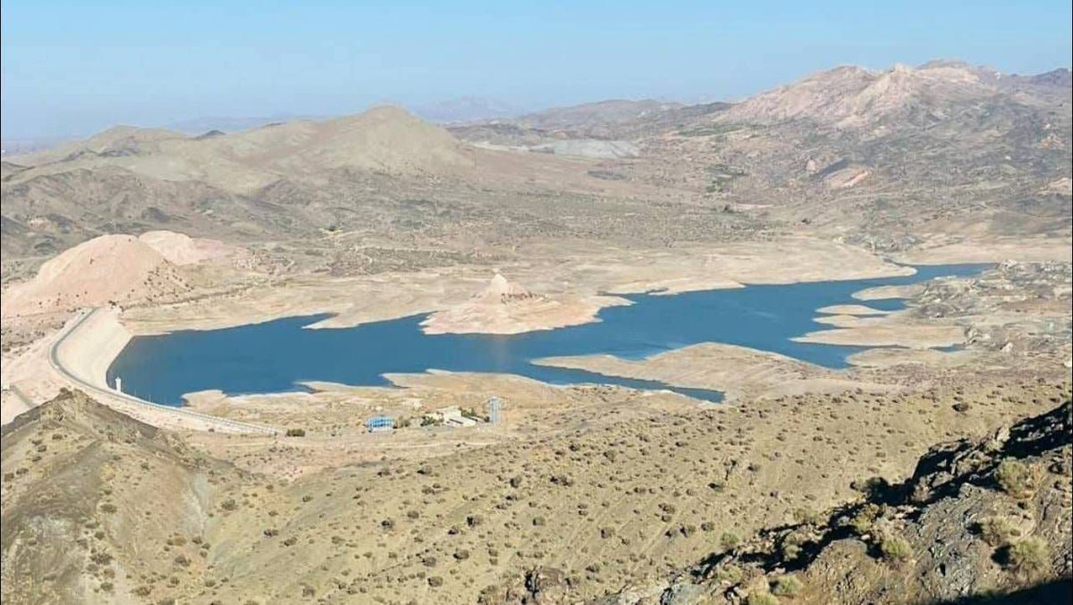 با توجه به فقط بيست ميلی متر باران تا  اين لحظه بايد شاهد شديدترين خشك سالي سالهاي اخير باشيم !
 از خودمان شروع کنیم ، 
ﻓﻘﻂ ﯾﮏ ﻟﯿﻮﺍﻥ ﺁﺏ ﮐﻤﺘﺮ ﻣﺼﺮﻑ ﮐﻨﯿﻢ .
ﺗﺎ : رﻭﺯی۱۷/۰۰۰/۰۰۰
ﻟﯿﺘﺮ آﺏ ، ﺫﺧﯿﺮﻩ ﺷﻮﺩ ...
#نجات_آب
#سرمایه_زندگی