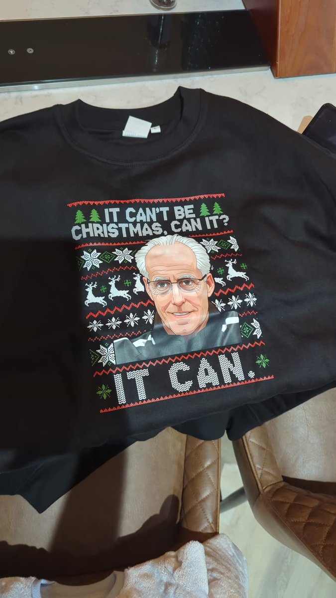 TheIrishMagpie's tweet image. This Christmas jumper is top tier 
#MickMcCarthy