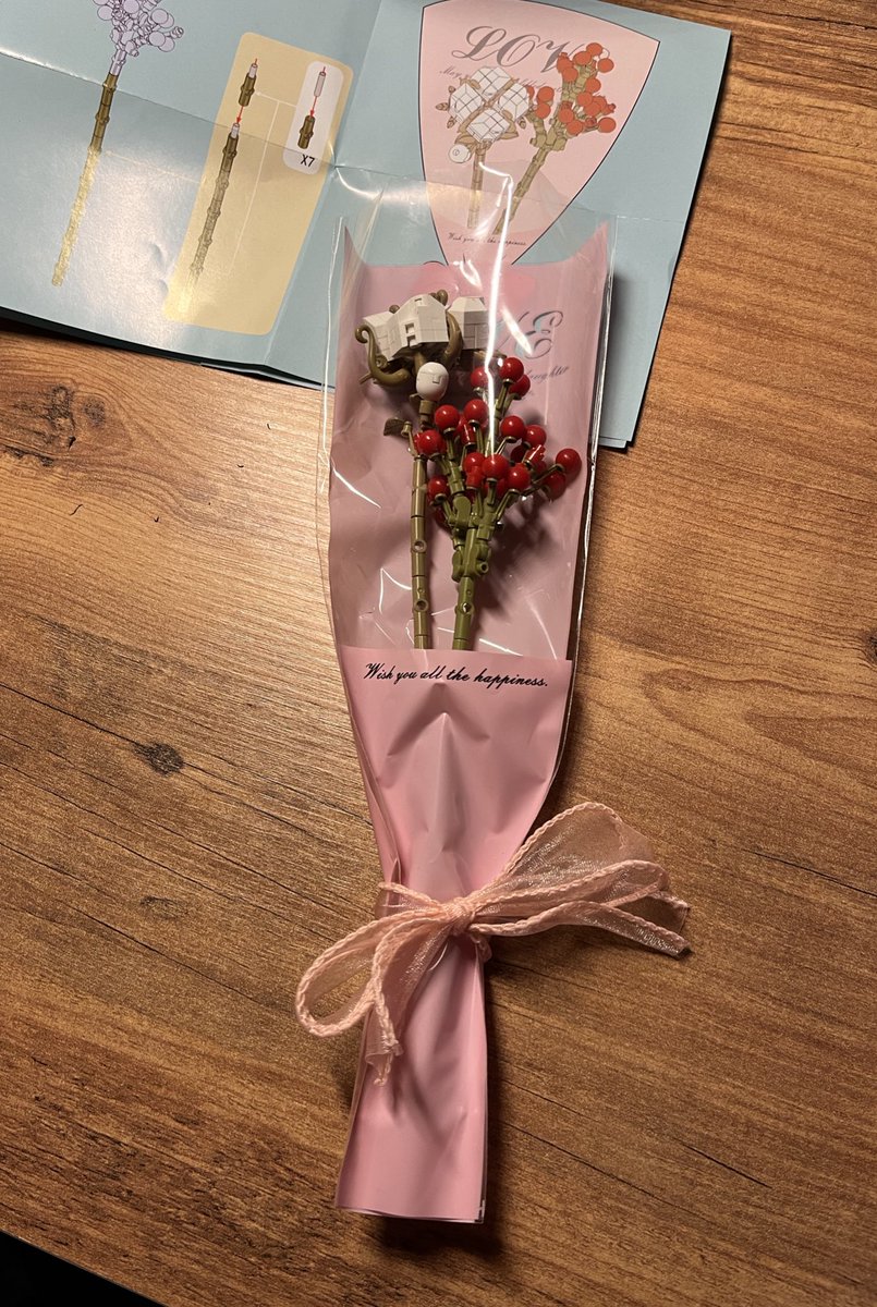 Artık benim de legodan çiçeğim var 🥹