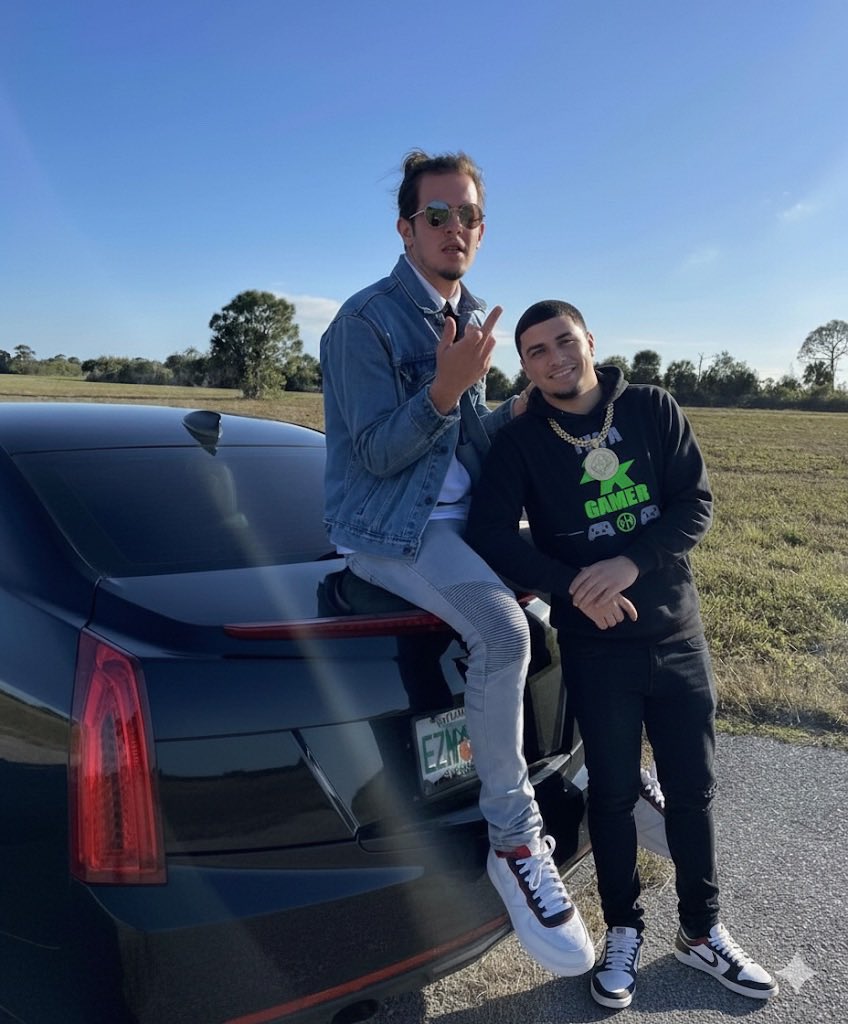 Me and Mp getting a lil to close…