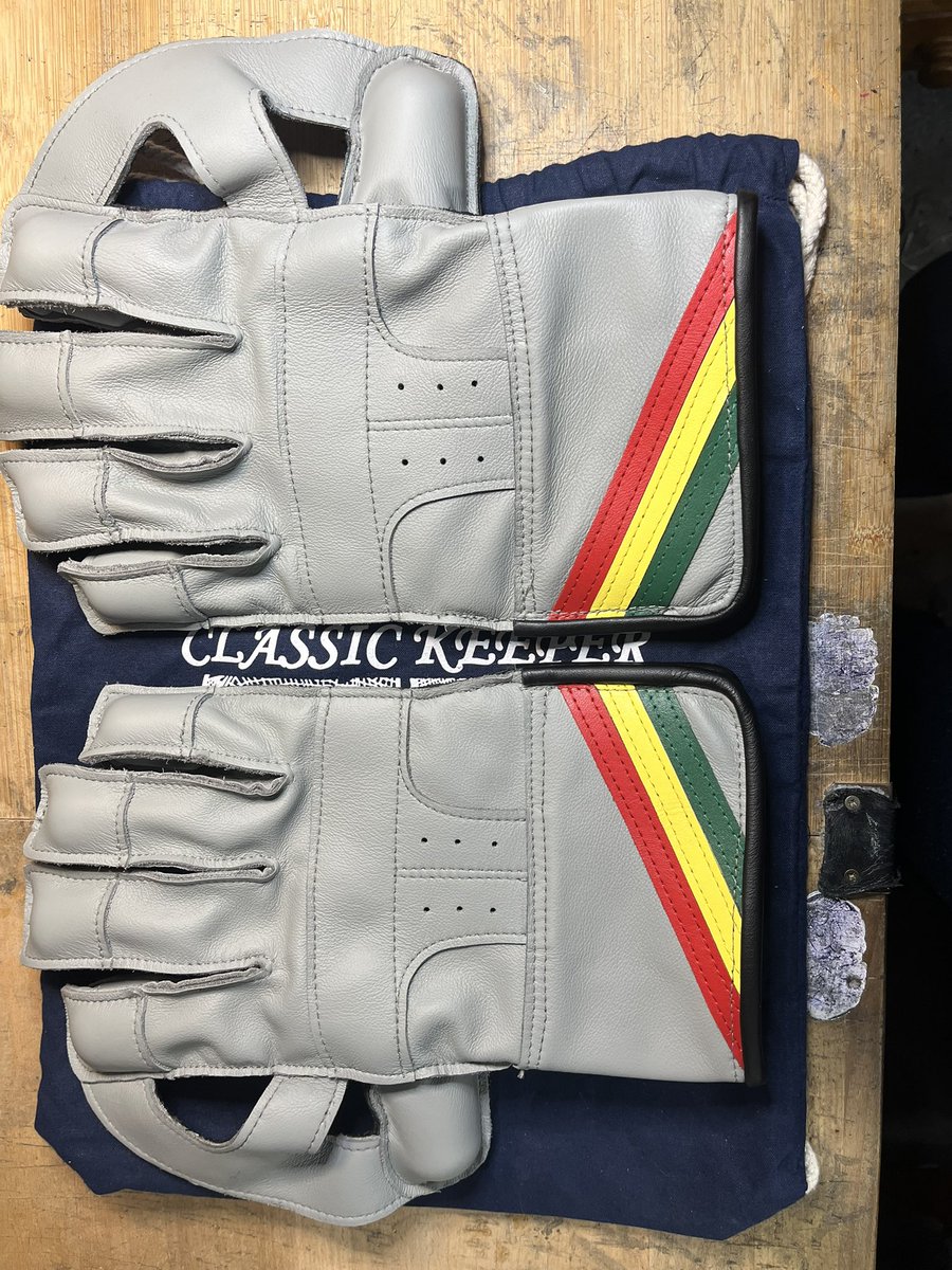 Sean wanted to re create Grey the Jeff Doujon gloves of the 80’s including the three stripes on the rear cuff . They were two versions on Classic English &amp; one Auz half moon . You can see which style he chose 😊<a href="/WK_Union/">Wicketkeeper's Union</a> <a href="/KeeperCourt/">Wicket Keepers Court.</a>
