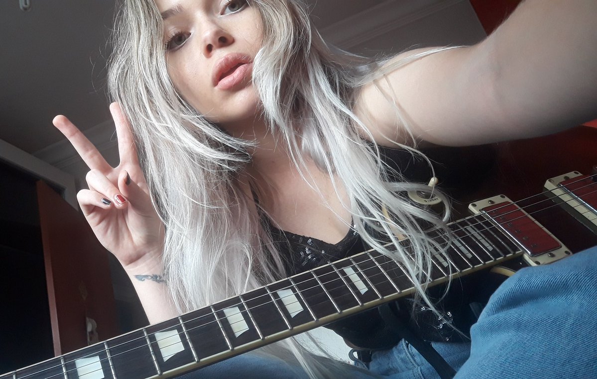 MArantes00's tweet image. Ready to plug in and make some noise 🎸 What’s your go-to riff to warm up?