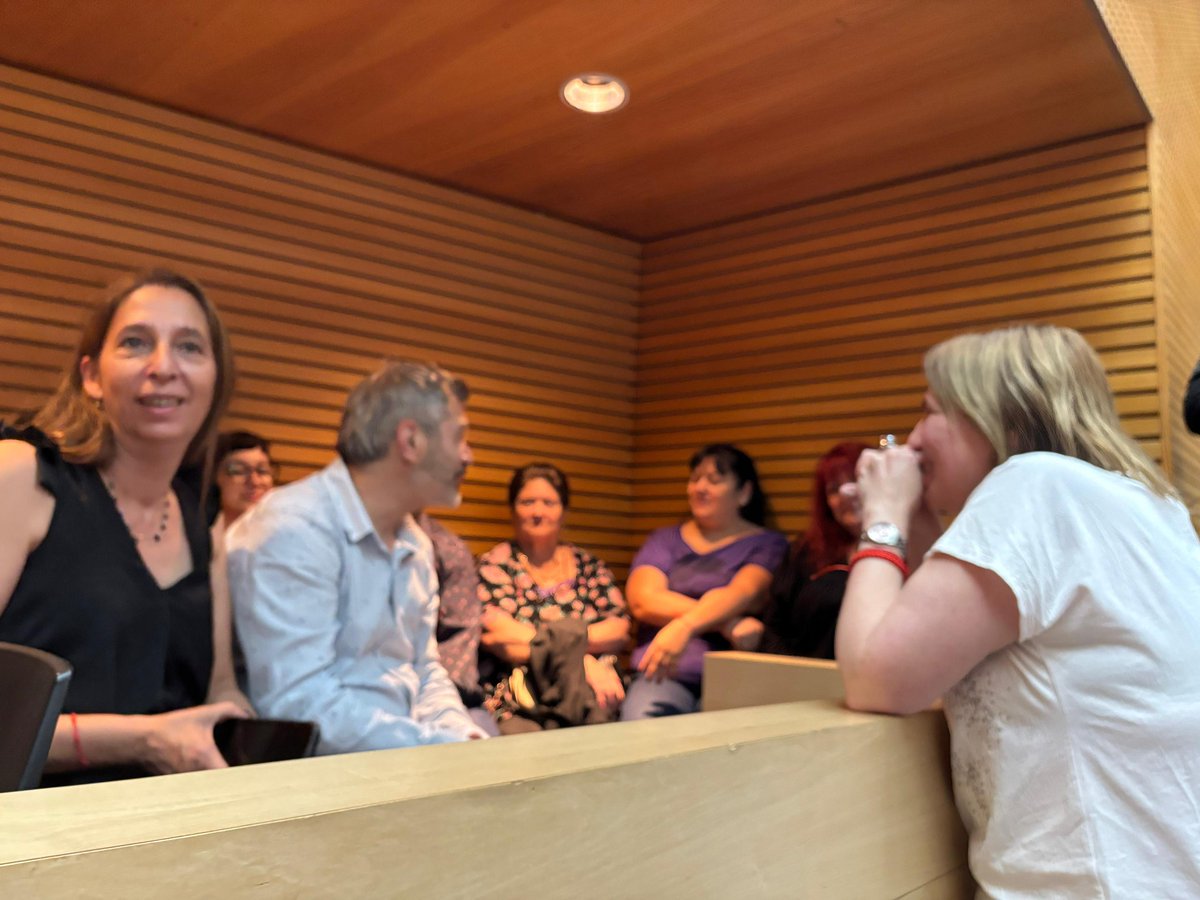 Aprobamos en la <a href="/LegislaturaCBA/">Legislatura de Córdoba</a>
la Ley que instituye la Semana de la Concientización en Enfermedades Poco Frecuentes.

🙌 La iniciativa busca dar visibilidad (cada último día del mes de febrero de cada año), apoyo y esperanza a las personas que conviven con estos diagnósticos🧵⬇️