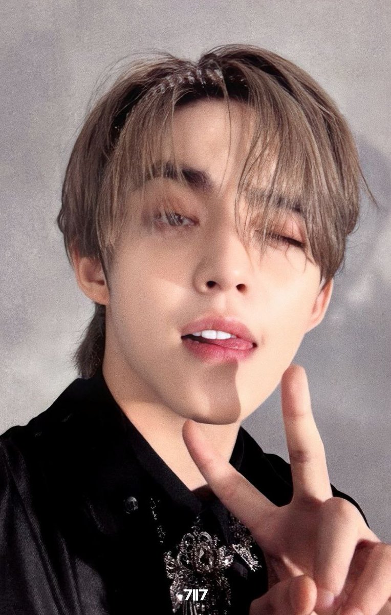 he's the princessest princess a man can possibly be