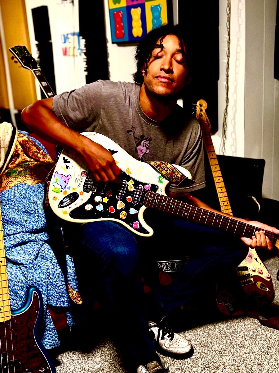 Have you heard The Colourflies album “Honeydripper”?  Listen here: hypeddit.com/izgk01 

#thecolourflies #honeydripper #shorediverecords #starseeds #alternative #shoegaze #rock #grindethos #popgaze