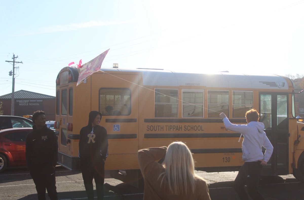 RipleyHS's tweet image. Mrs. Cross’s geometry students took their lesson to new heights—studying kite angles by flying a teal one! 📐🪁 From rectangles to squares to kites, their geometry skills are sky-high! 🖤💛 #STEM #GeometryInAction