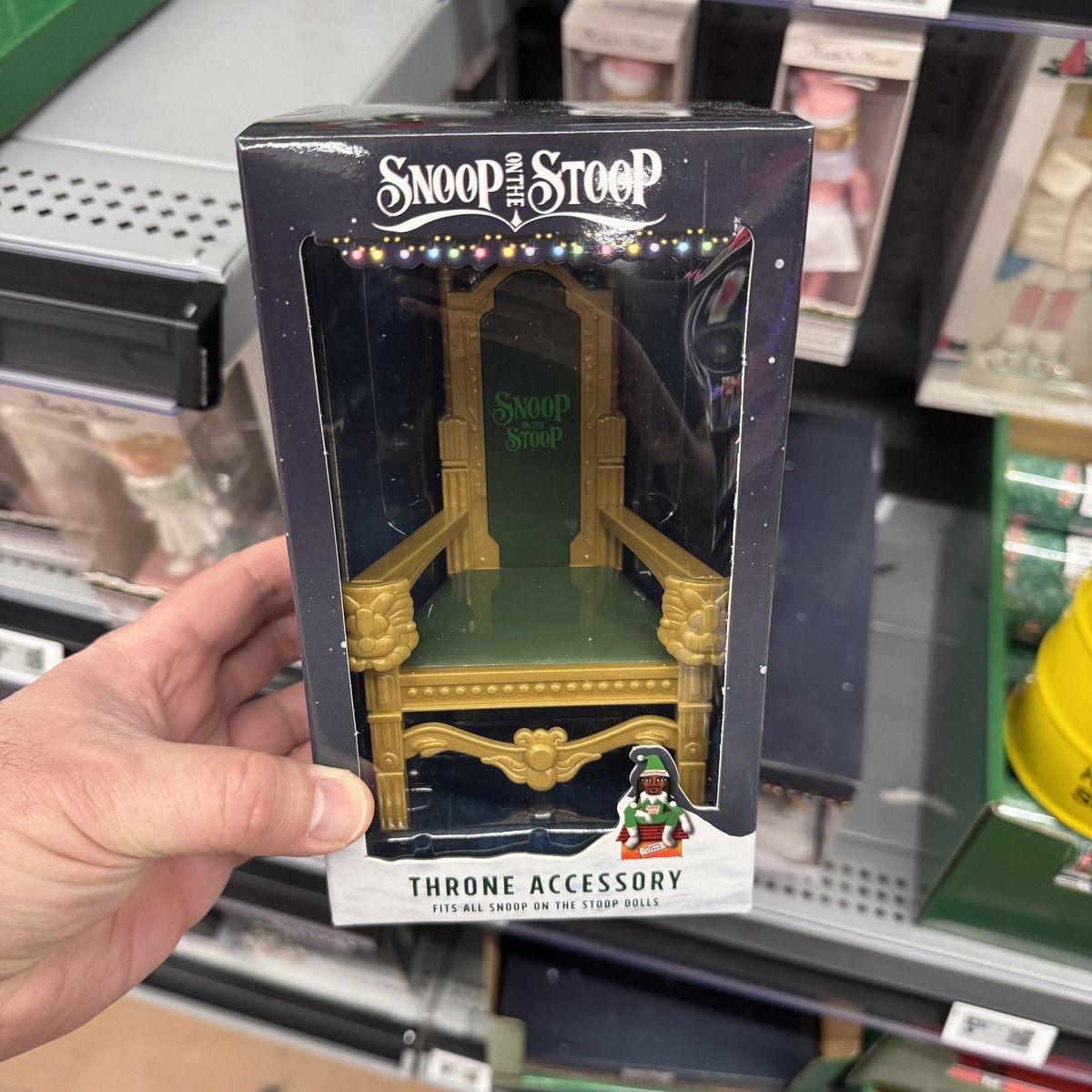 InPursuitofToys's tweet image. A look at Snoop on the Stoop &amp;amp; Martha on the Mantel merch at Walmart. Was on the hunt for the Throne to try out with Dr Doom figs. 

Link to Throne online.  #ad
walmrt.us/4qXXevI

#snooponthestoop #snooponastoop #marthaonthemantel #christmas #Christmas2025