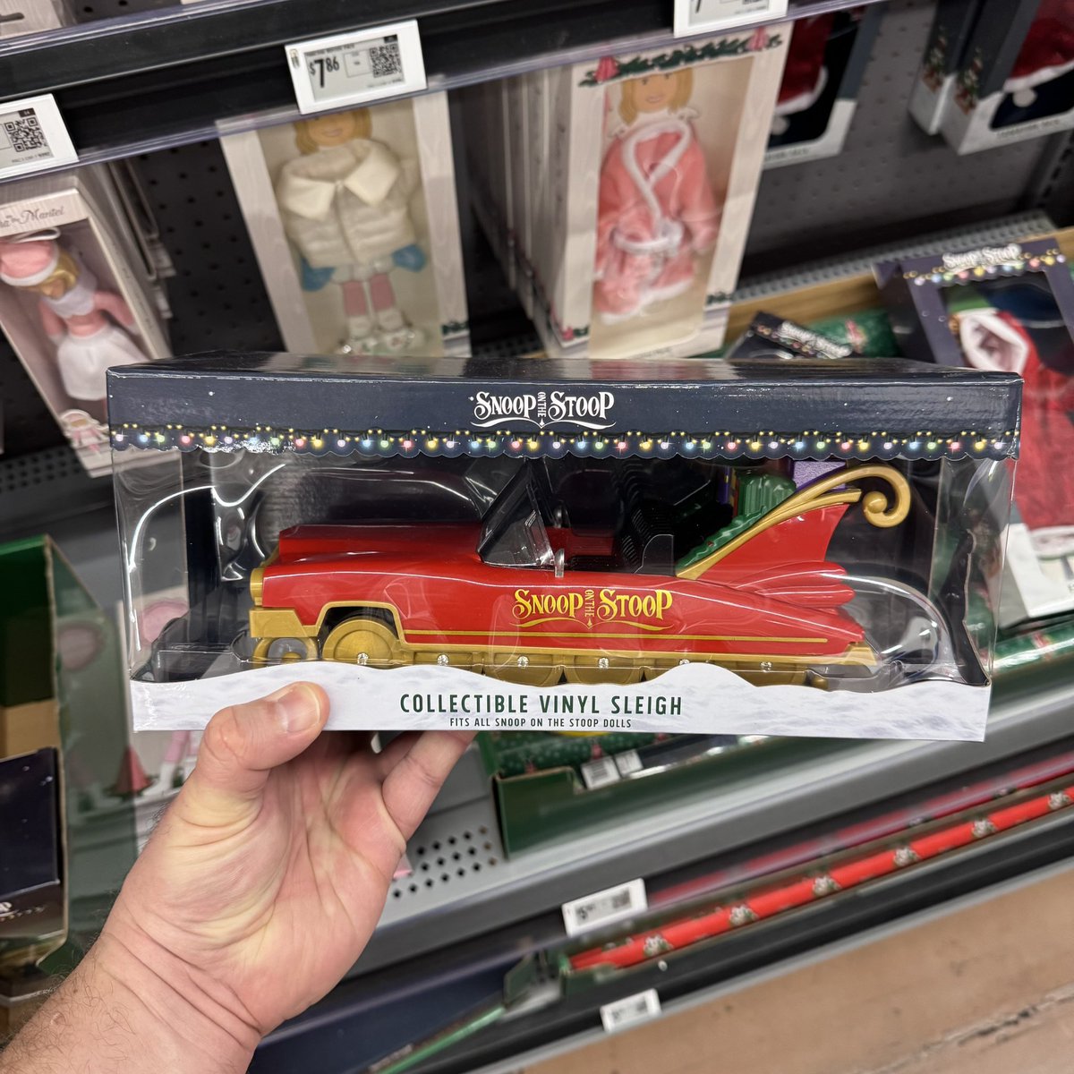 InPursuitofToys's tweet image. A look at Snoop on the Stoop &amp;amp; Martha on the Mantel merch at Walmart. Was on the hunt for the Throne to try out with Dr Doom figs. 

Link to Throne online.  #ad
walmrt.us/4qXXevI

#snooponthestoop #snooponastoop #marthaonthemantel #christmas #Christmas2025