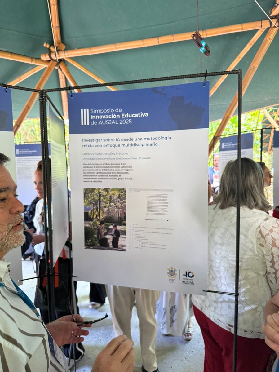 📍En Río de Janeiro, <a href="/ValMMendes/">Val Mendes</a>, jefe de Educación de <a href="/UNESCOSantiago/">UNESCO Santiago</a>, participó en el III Simposio de Educación #AUSJAL, que reúne a universidades de 13 países para dialogar sobre acompañamiento estudiantil e inteligencia artificial en la educación. 🇧🇷🤝📚
#Educación #pucrio