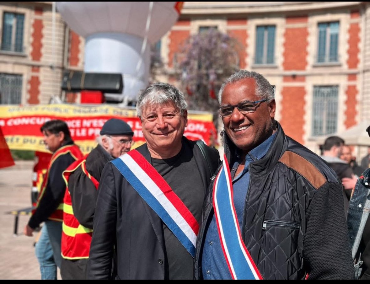 Mon ami et camarade Philippe Juraver est décédé ce mercredi des suites d’un cancer foudroyant. La mort est injuste mais là elle l’est particulièrement. Elle nous enlève un des militants les plus sincères, dévoués, gentils et humains que j’ai connu. Il nous manquera terriblement