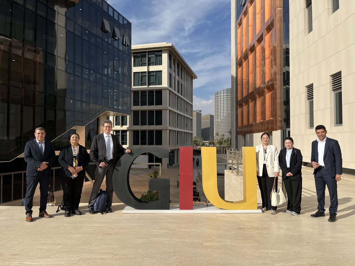 Enjoying the #campus #tour and #laboratory #visits at the #German #International #University #GIU in #Cairo together with our #host Ezzeldin Metwalli in the frame of our #Egypt visit