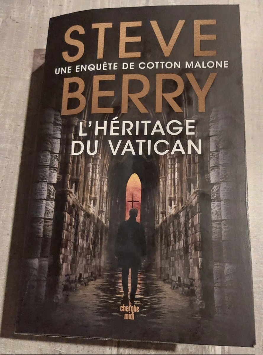 Ça... c’est fait !!!

- Sienne et son palio 
- Florence et son calcio storico
- La puissance des Médicis 
- Le Vatican et ses mystères
- Les intrigues
- ...
Tout était réuni pour que je ne me détache de ce livre que par la contrainte 
Allez hop... au suivant maintenant 😉