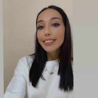 SilviaMaria_30's tweet photo. #NuevaFotoDePerfil https://t.co/PMau4sVcIX