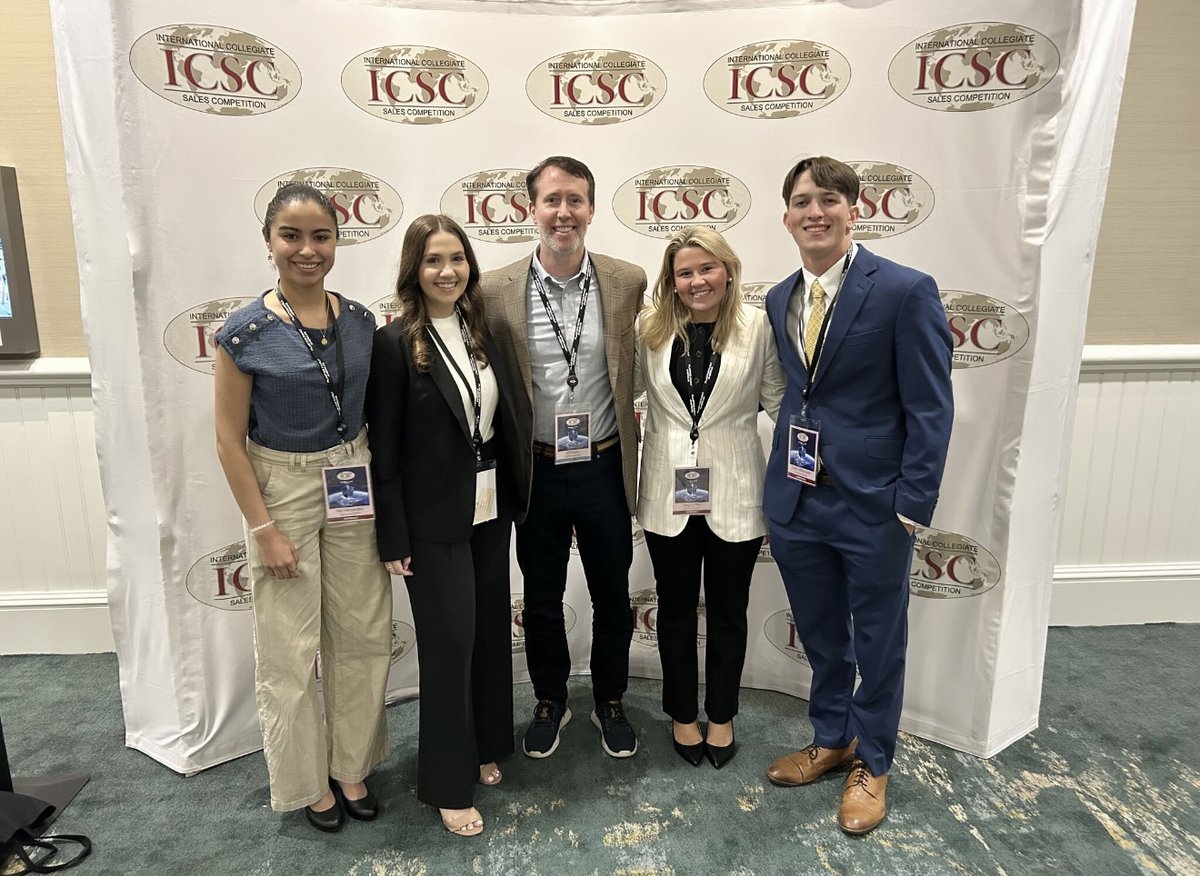Last week, several of our professional sales students traveled to Orlando to take part in the annual International Collegiate Sales Competition, accompanied by Clif Eason, professor of marketing and coordinator of our professional sales program.👏

#BrockBusiness #SamfordU