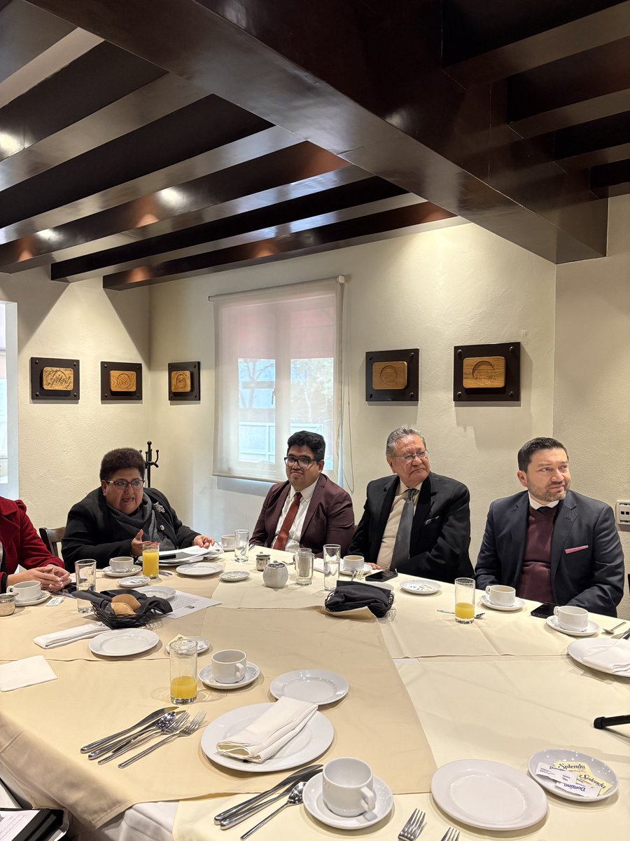 AMDF4's tweet photo. Agradecemos a la Mtra. Edna Marta San Juan Valenzuela por su participación en la Sesión Técnica de este mes, donde abordó el tema
"Crisis hídrica y su repercusión en las finanzas públicas".
Mantente atento a la publicación de nuestros próximos eventos.
#AMDF https://t.co/aRzWxojgkg