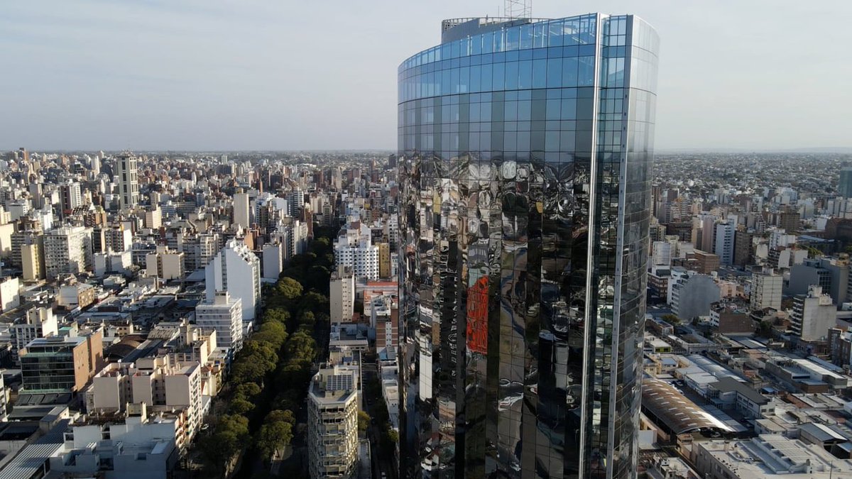 perfilcordoba's tweet image. 🔴 EL 72,7% DE LOS CORDOBESES PREFIERE NO MUDARSE Y MANTIENE SU ARRAIGO

Un relevamiento provincial realizado entre el 19 y el 24 de octubre reveló que casi tres de cada cuatro cordobeses no tienen intención de cambiar de residencia. Aunque la movilidad habitacional es baja por…