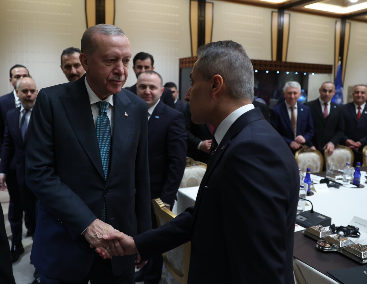 Cumhurbaşkanımız Sayın Recep Tayyip Erdoğan, Dünya Ahıskalı Türkler Birliği (DATÜB) Genel Başkanı Sayın Ziyatdin İsmihanoğlu Kassanov ve beraberindeki heyeti Cumhurbaşkanlığı Külliyesinde kabul etti. Kabulde Göç İdaresi Başkanımız Sayın Hüseyin Kök de yer aldı.

🔗