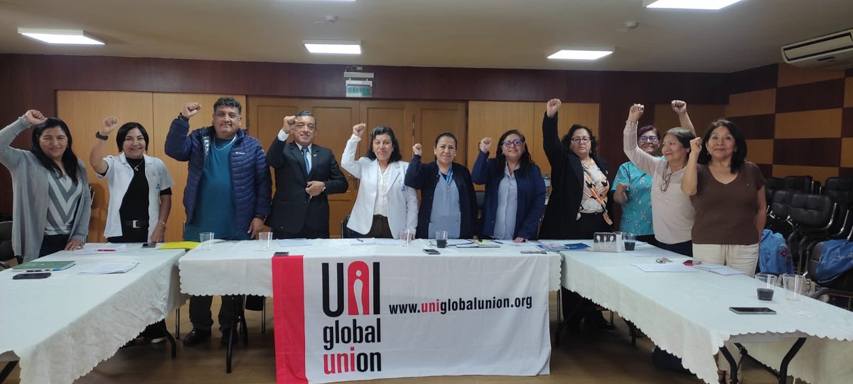 Willy_PonceC's tweet photo. #Dirigentes de la salud privada, pública, fuerzas armadas, fuerzas policiales y ⁦@EsSaludPeru⁩ en la construcción de la UNIDAD del Sector para exigir el fortalecimiento y sostenibilidad de los sistemas independientemente ¡UNIDOS Y ORGANIZADOS TODO LO PODEMOS! https://t.co/9zGuvnDWzZ
