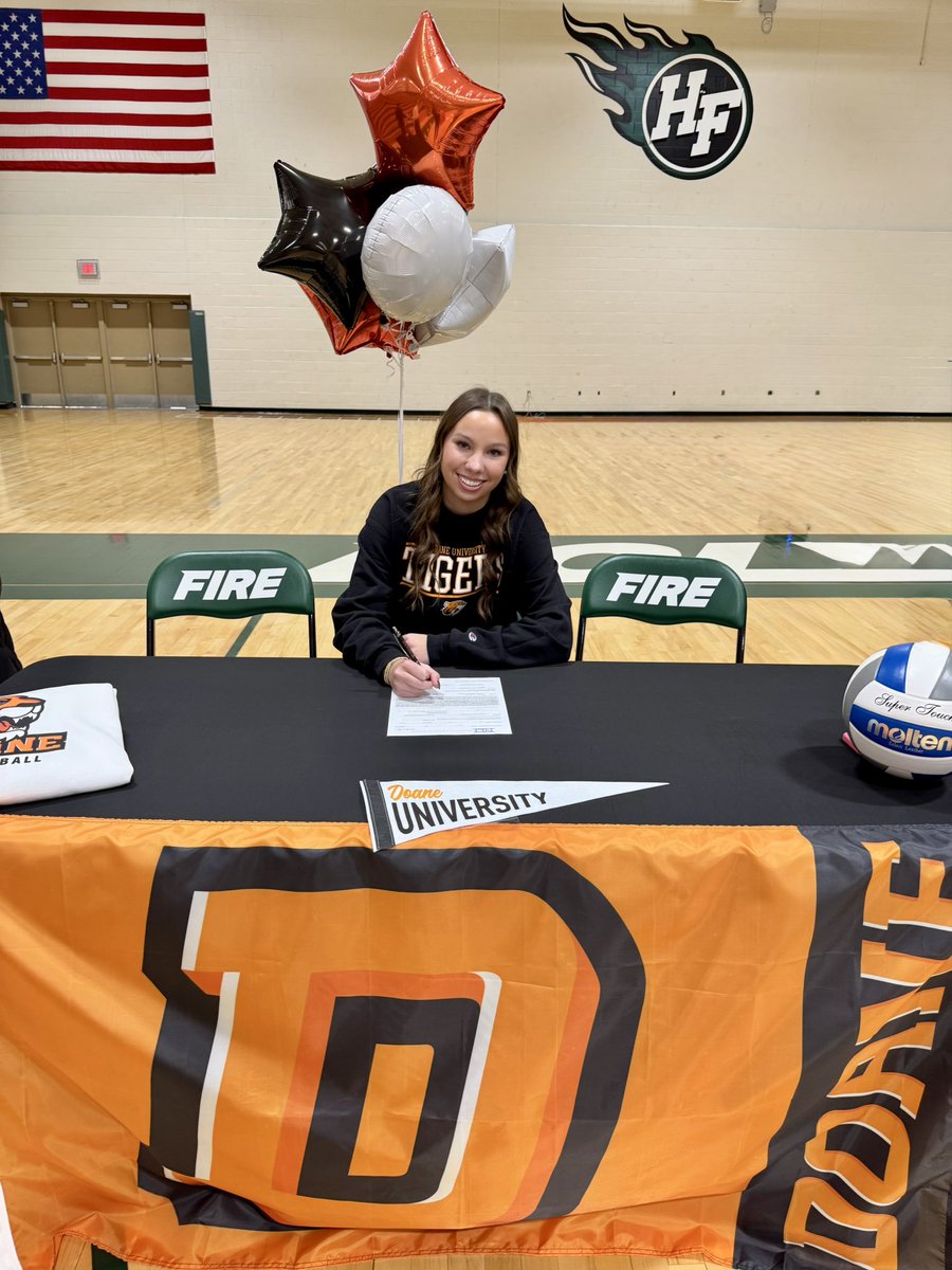 Holy Family Volleyball tweet media