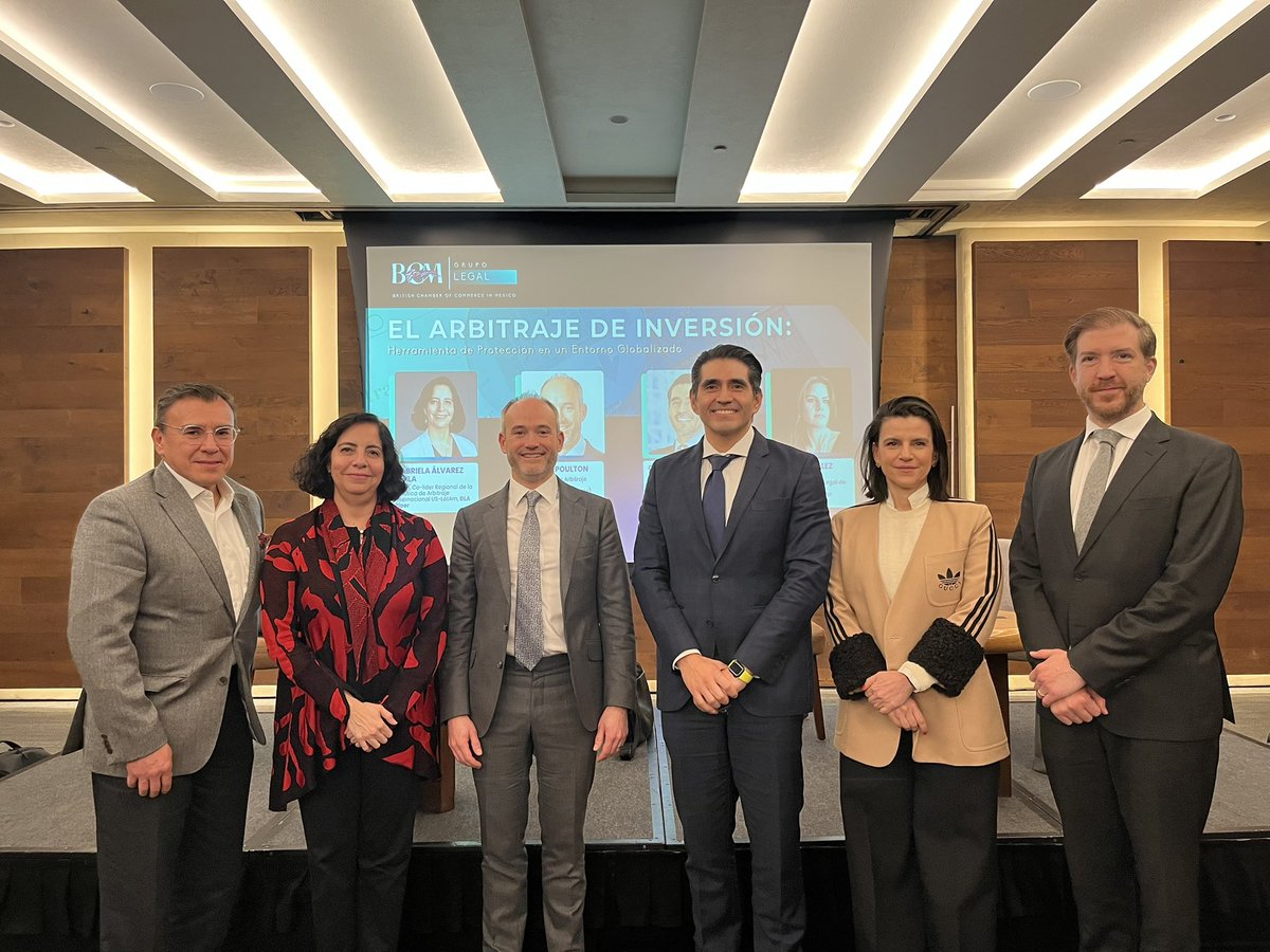 BritChaMexico tweet media