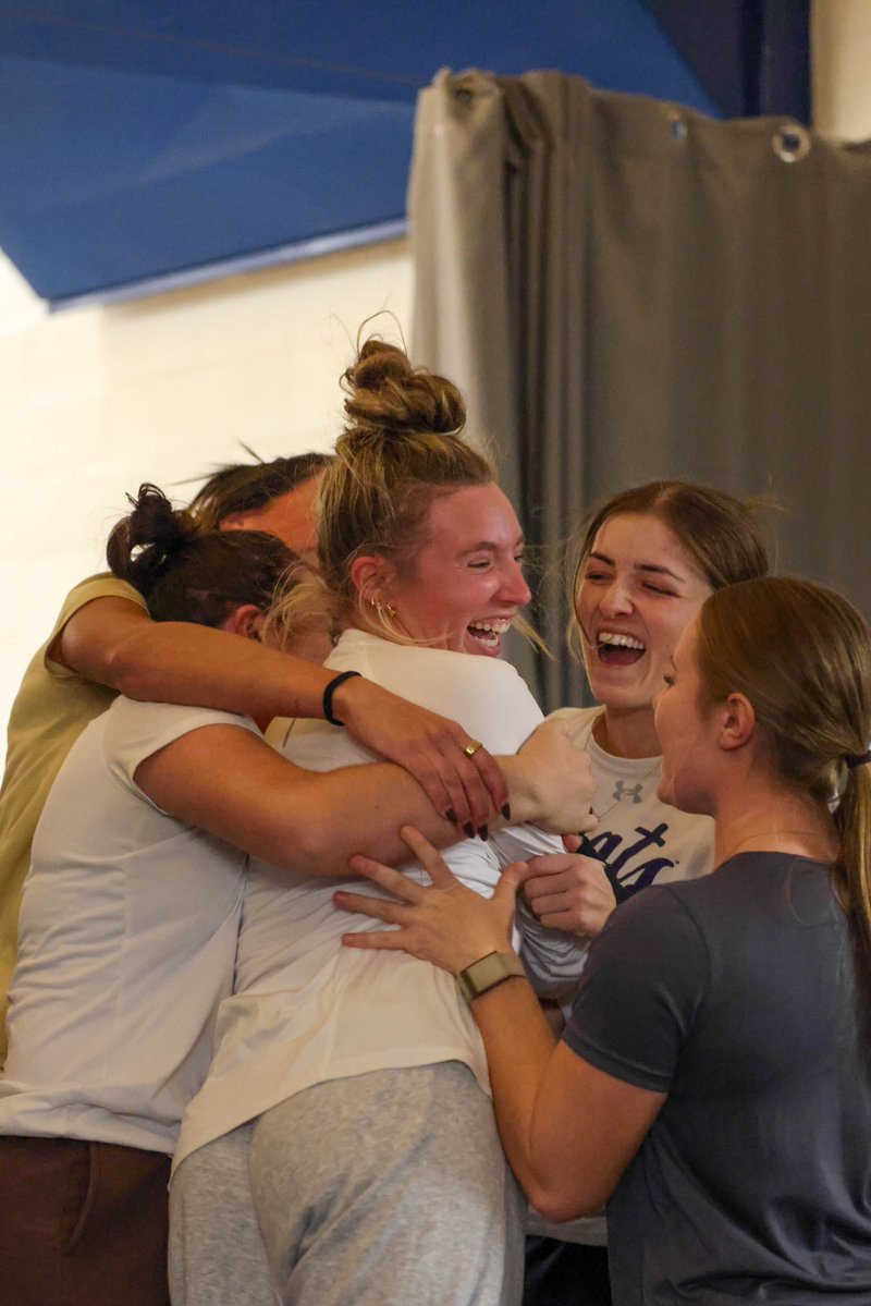 MSUBobcatsGolf's tweet image. 𝐂𝐞𝐥𝐞𝐛𝐫𝐚𝐭𝐢𝐧𝐠 𝐨𝐮𝐫 𝐜𝐡𝐚𝐦𝐩𝐢𝐨𝐧 🤩

Maddie received her Big Sky Championship ring on Monday, and we couldn&apos;t be prouder 💙💛

#WYP | #GoCatsGo