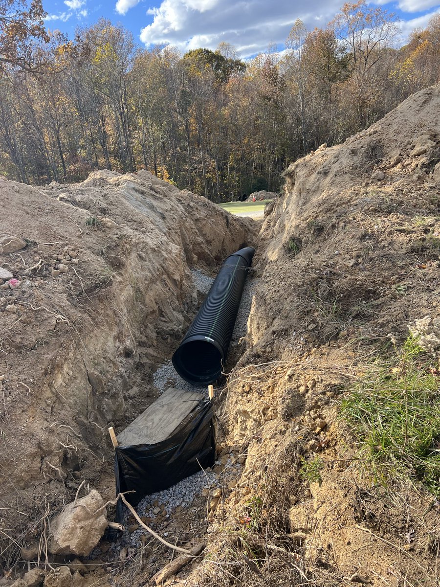 riverridgegolf's tweet photo. Fall projects are fully underway. This week we are replacing the failed 24” pipe from the back of the driving range through #11 fairway https://t.co/LJOhFB3cBF
