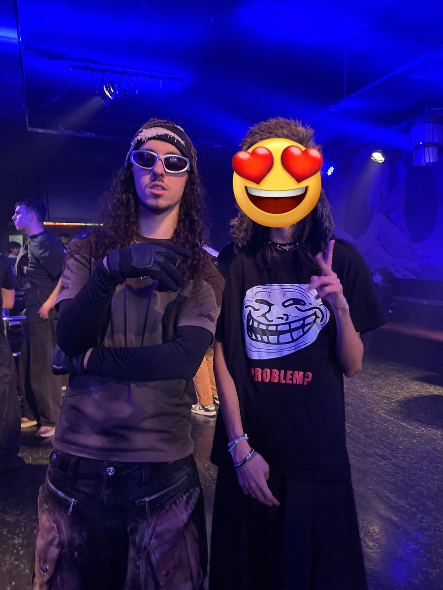 notesanstitre's tweet image. ihihihi the mac (❤️❤️❤️❤️) sunburn zuka et sariass