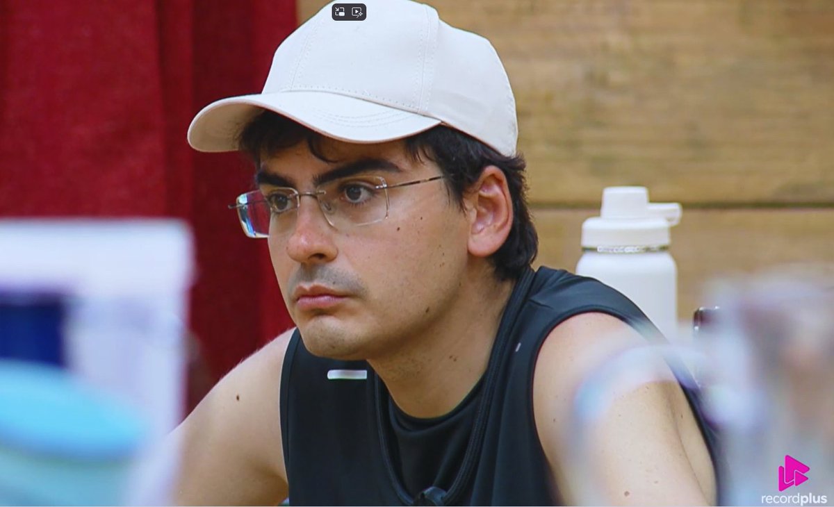 EquipoDudu's tweet image. O Toninho está falando que se botar o Dudu na Roça, ele sai porque &quot;não tem ADMs, não tem nada, ninguém o apoia&quot;! Kkkk Ele não tem IDEIA da força do #TeamDudu. Desafio aceito! 👑🔥 #AFazenda #AFazenda17