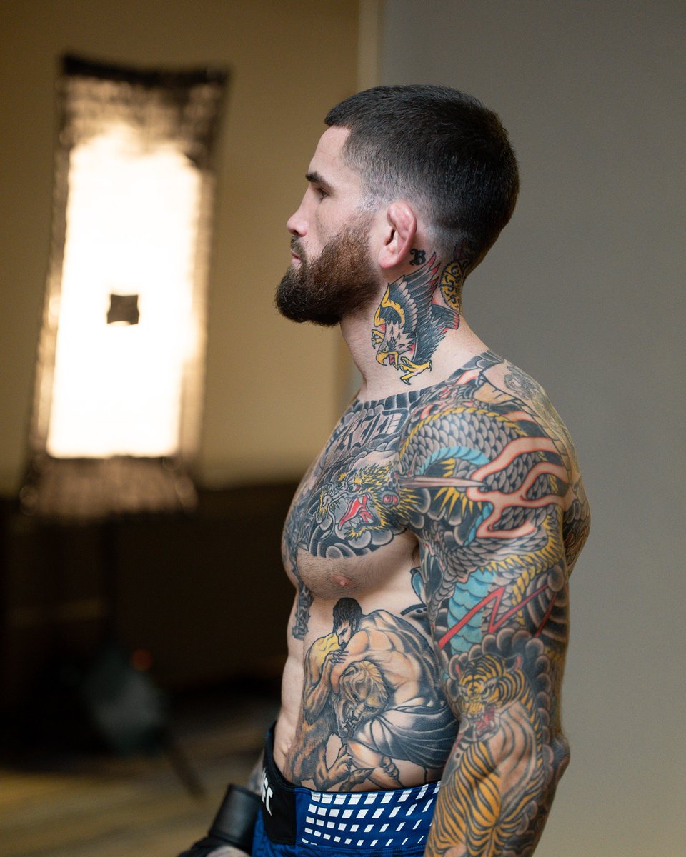 ufc's tweet image. Getting through fight week 👊 

Sean Brady | #VeChain #UFC322 

[ SAT NOV 15 | 10pmET on @ESPN PPV ]