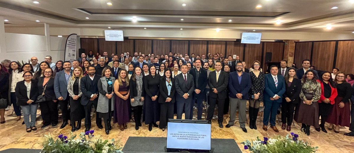 Consejerías del #IECM <a href="/Cciliahc/">Cecilia Aida Hernández Cruz</a>, <a href="/ErikaStradaRuiz/">Erika Estrada</a>, <a href="/ramos_mega/">Ernesto Ramos Mega</a>, <a href="/MaimelGuerra/">Melisa Guerra (ella)</a> y <a href="/soniaperezmx/">Sonia Pérez Pérez</a>  asistieron al Encuentro Regional de Institutos y Tribunales Electorales de la IV Circunscripción Plurinominal 2025 como parte de la colaboración interninstitucional