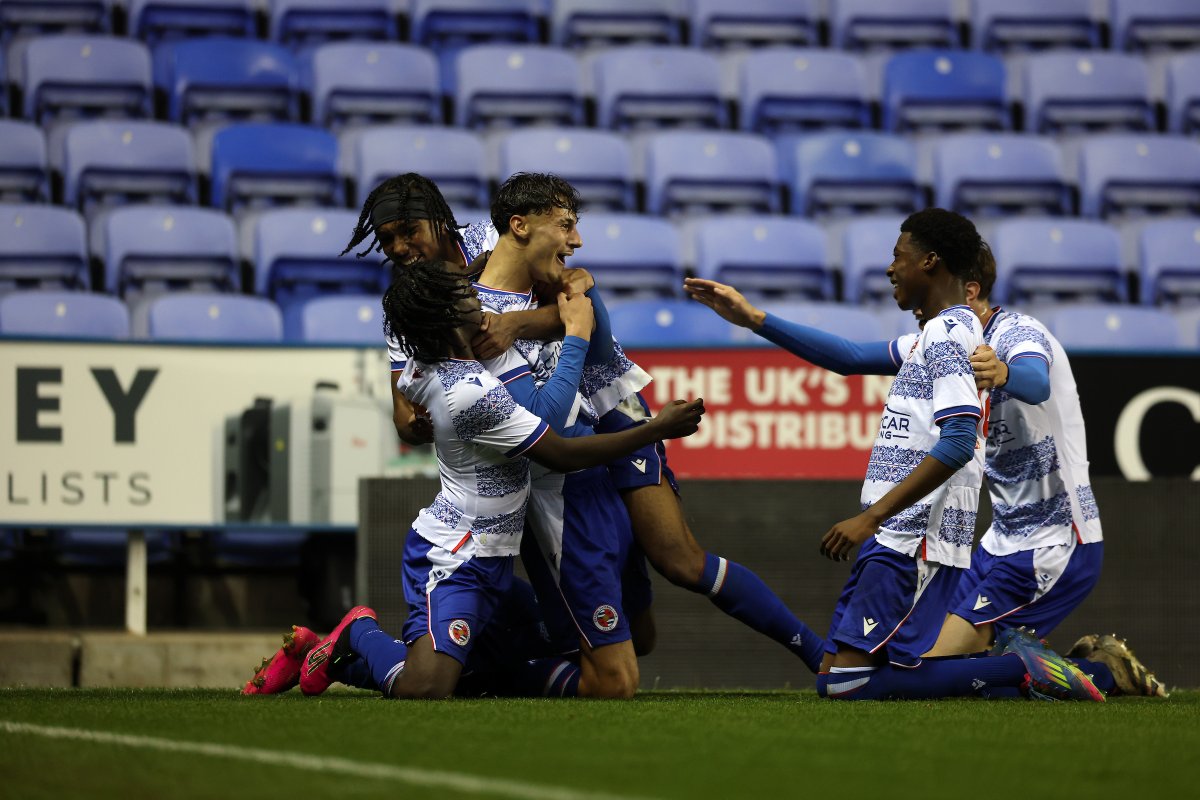 RFCAcademy's tweet photo. What a response from the Young Royals 💙

103' | 👑2-2 🔴| #readingfc https://t.co/9dG5Veoksk
