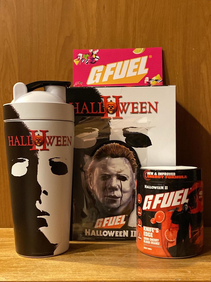 WraithLette's tweet image. My @GFuelEnergy @Halloweenmovies box set came in, I like the shaker and I can’t wait to try this flavor 🍒🩸🍊🔪🩸

#GFuel #KnifesEdge #BoxSet #SourCherryBloodOrange  #MichaelMyers #HalloweenII