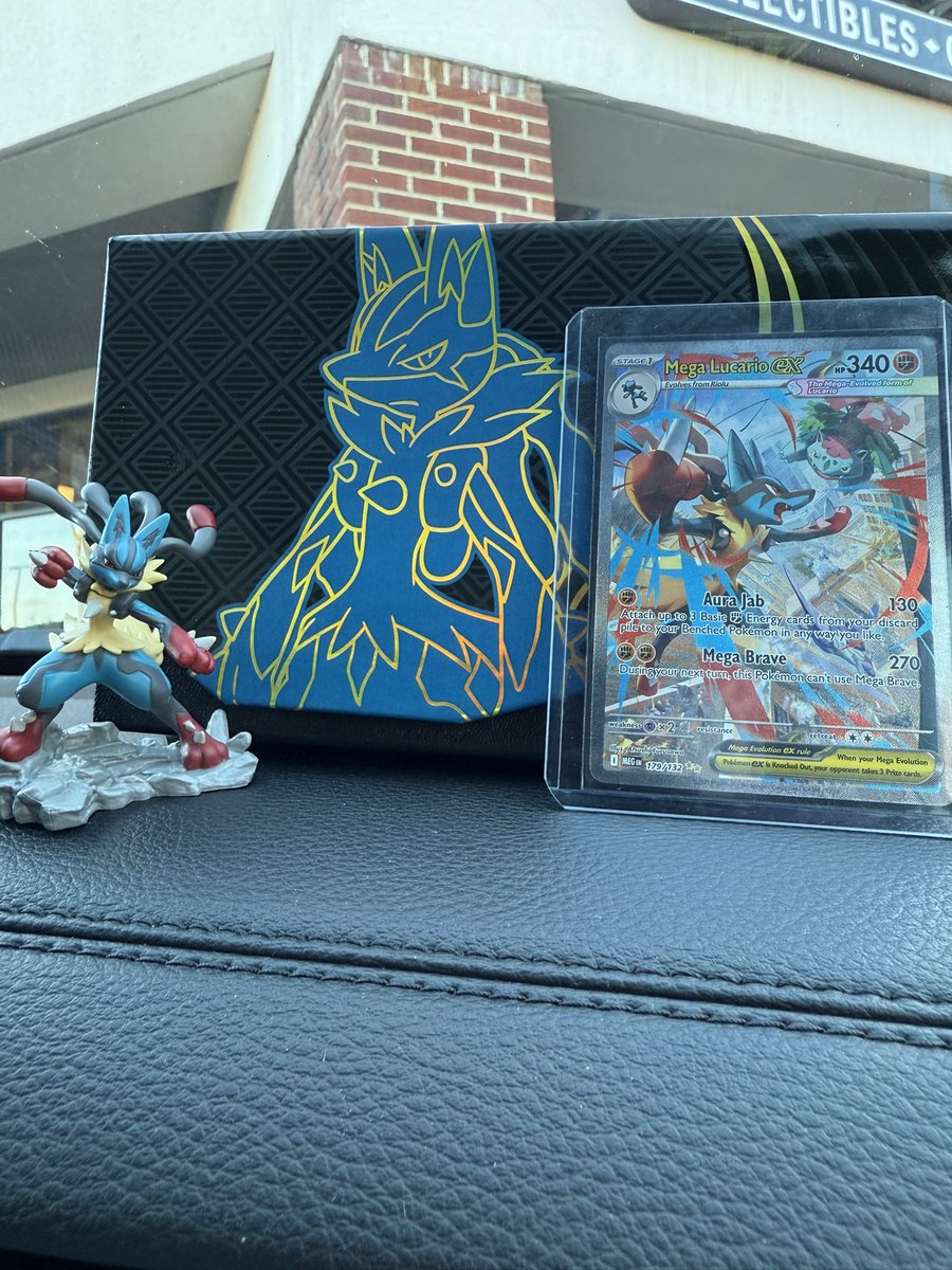 RustyScissors96's tweet image. I know I don’t post much but DAMN I’m excited for this pull 😭🥰
Went down to DC/Virginia for a little vacation. Had some outa town luck today and pulled my boyyyyyy💙