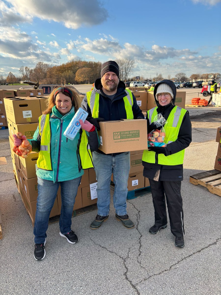 🚨 HAPPENING NOW! 🚨
Second Harvest is hosting a Pop-Up Drive-Thru Mobile Pantry TODAY until 6:30 PM at the old Lorain Ford Plant (5401 Baumhart Rd, Lorain).

Open to anyone in Lorain, Erie, Huron &amp; Crawford Counties — with boxes of food, ground beef, produce, eggs &amp; more!