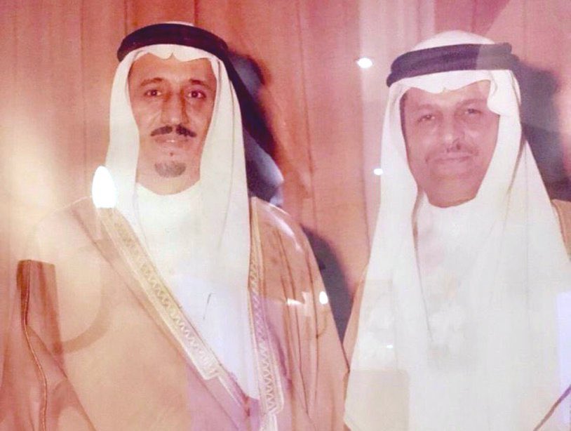 ﴿يَا أَيَّتُهَا النَّفْسُ الْمُطْمَئِنَّةُ ارْجِعِي إِلَى رَبِّكِ رَاضِيَةً مَرْضِيَّةً﴾

ببالغ الحزن، وبإيمانٍ راسخ بقضاء الله وقدره،
انتقل الى رحمة الله خالي العزيز
ناصر بن جريد بن عبدالعزيز الجريد
الاديب ورجل الدولة الذي عاش خادمًا لدينه ووطنه ومجتمعه.

ستُقام الصلاة عليه