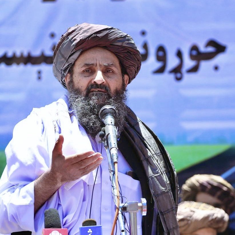 HDSaB10's tweet photo. اقتصادي معاون ملا ورور صاحب:
که پاکستان قوي‌ ضمانت ورکړي، دروازه به خلاصېږي، کنه نو دروازه به بنده وي.

داسې سپین مؤقف توبه☺ https://t.co/UNnu7NV9Uc
