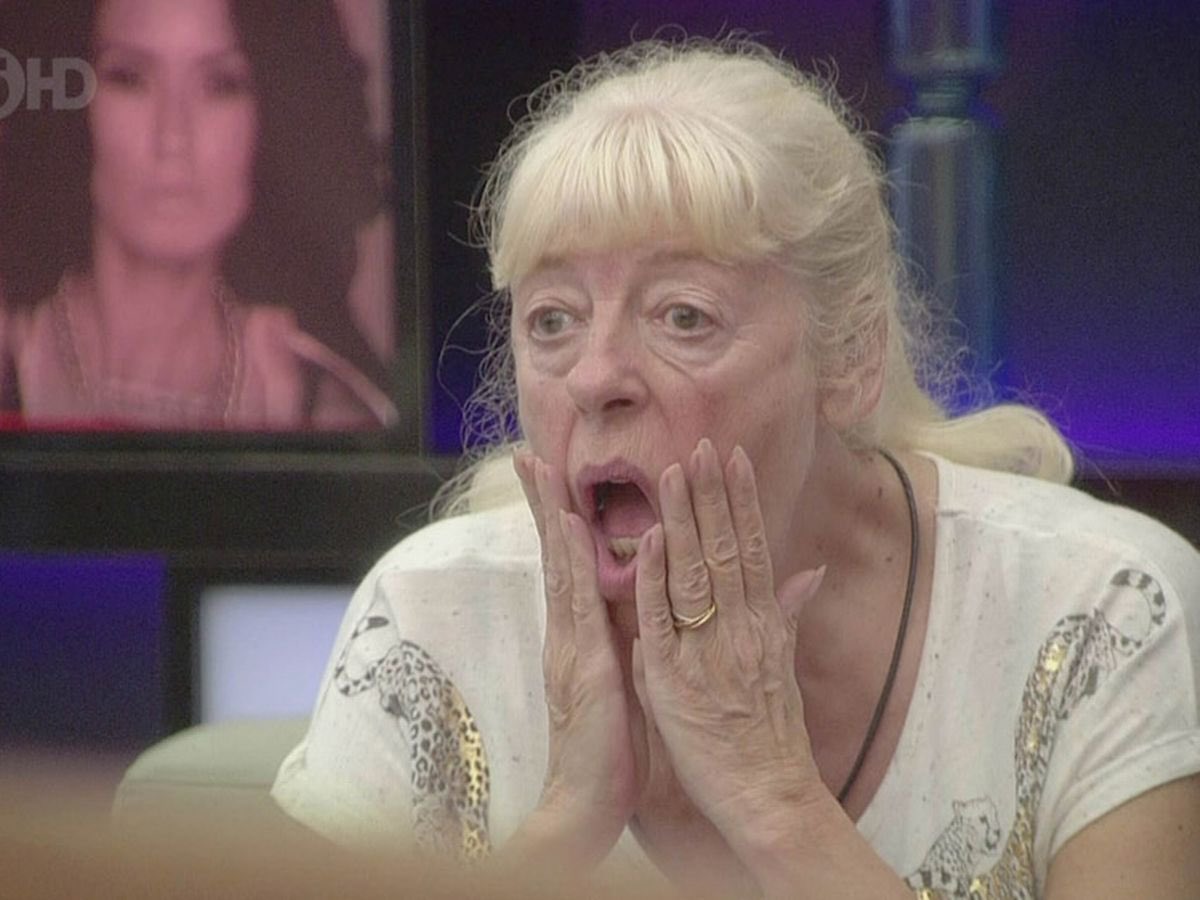 angieuwot's tweet photo. Why does this episode feel awkward as fuck #bbuk https://t.co/cFCb2p4nRS
