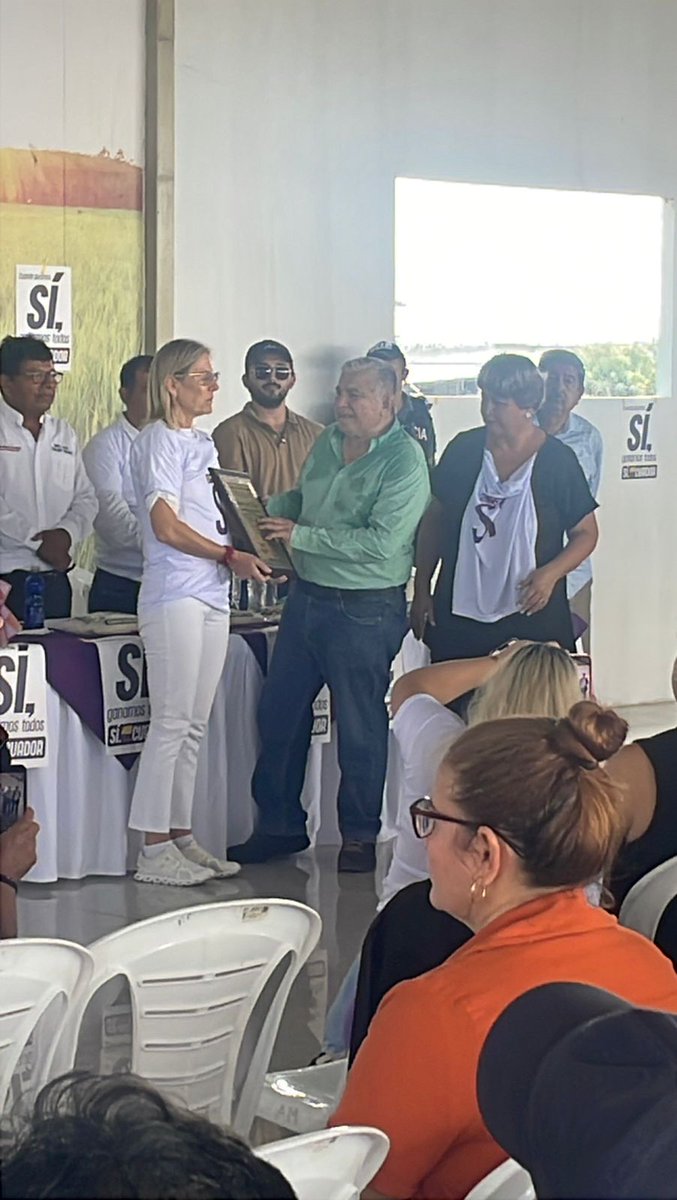 🇪🇨Foro Agropecuario Ecuatoriano*🇪🇨TODO  *SI* 
<a href="/annabellazinok/">Annabella Azín de Noboa</a> <a href="/Presidencia_Ec/">Presidencia Ecuador 🇪🇨</a> <a href="/AProductivos/">Actores Productivos</a> <a href="/alberto_dahik/">Alberto Dahik</a> <a href="/CARLOSJULIOEMAN/">CARLOS J. EMANUELE</a> <a href="/CarlosVerareal/">Carlos Vera</a> <a href="/DanielNoboaOk/">Daniel Noboa Azin</a> <a href="/nismopower00/">Gian Carlo Antunez</a> <a href="/LaPosta_Ecu/">La Posta</a> <a href="/ladataecu/">ladataecu</a> <a href="/KevinPinargote/">Kevin Pinargote</a> <a href="/kerlyfl/">Kerly</a> <a href="/GaloLaraY/">Galo Lara Y.</a> <a href="/fabriciovelav/">Fabricio Vela</a> <a href="/EmmaV_R/">Emma Villavicencio Ruilova💙</a> <a href="/nismopower00/">Gian Carlo Antunez</a> <a href="/RodrigoMenaR/">Rodrigo Mena Ramos 🐄</a>