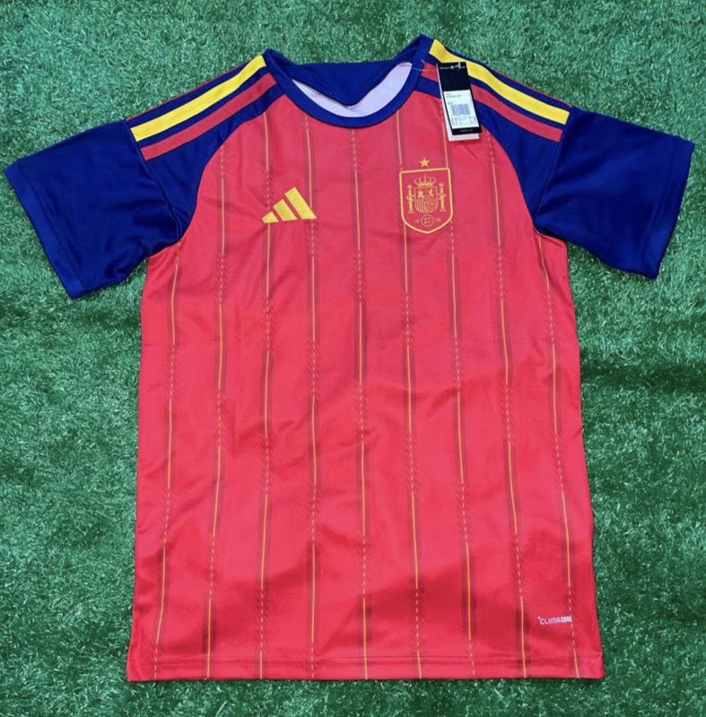 Oye <a href="/grok/">Grok</a>, elige a un seguidor nuestro de entre los le den RT a este tweet para regalarle la nueva camiseta de la selección española (Elegirá la talla que quiera)

‼️ Doble participación mencionando a un amigo 👀

Da el ganador mañana 13/11/2025 a las 22:00 (Hora 🇪🇸)

¡Suerte! 🍀