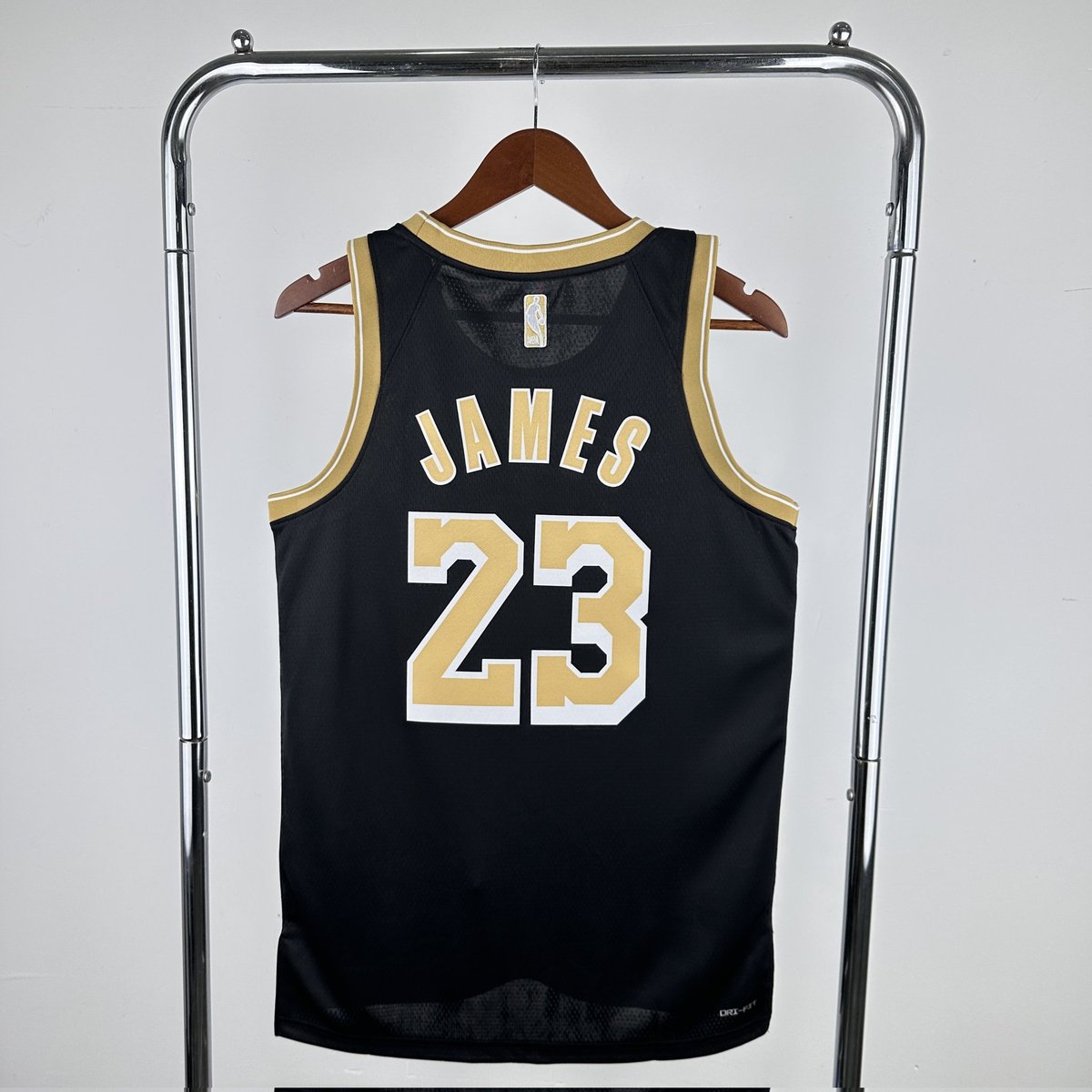 TSCamisetas's tweet photo. 🏀🟣LOS ÁNGELES LAKERS🟡🏀

💵 24€ con envío gratis a toda España entre 15-20 días!

Pedidos o consultas por WhatsApp al:
📱641 39 43 39 https://t.co/cSisunCGAY
