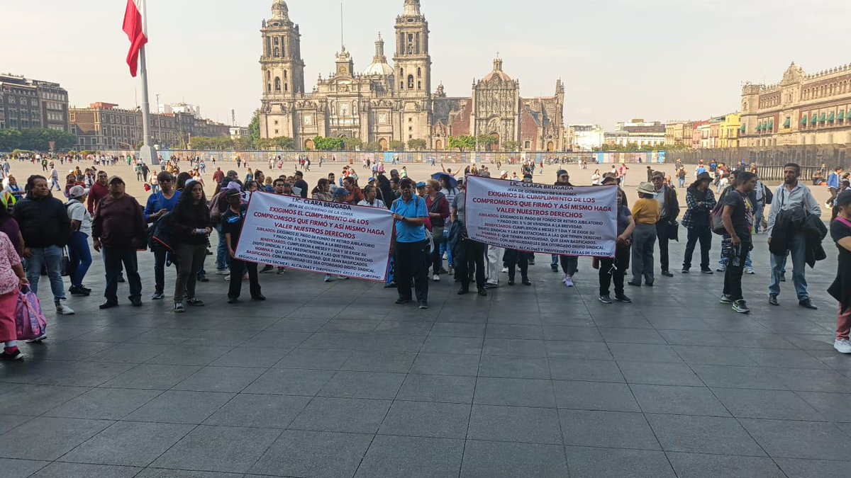 chibiferu's tweet photo. Prometió algo al inicio de su gobierno, y hasta la fecha no ha cumplido nada. 
Como usted dijo señora Clara somos trabajadores para el pueblo, pero no en las condiciones en las que estamos. Exigimos que cumpla con lo que prometió. https://t.co/90RQy6soXh