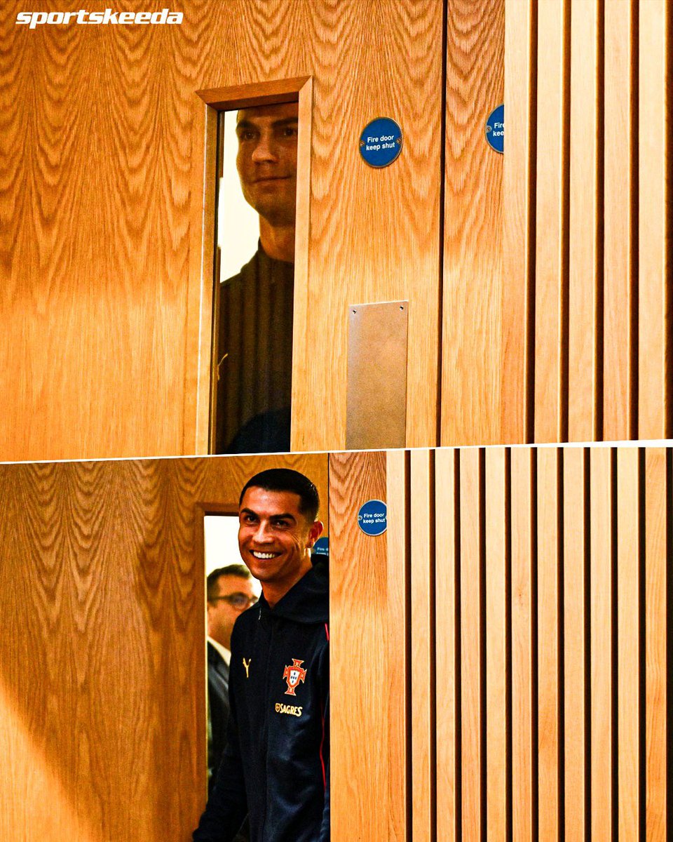 skworldfootball's tweet photo. Peek-a-boo!๐๐คช
The main character has entered!๐
๐
#CristianoRonaldo #GOATStyle #Legend #Portugal https://t.co/ruZLz4KD4K