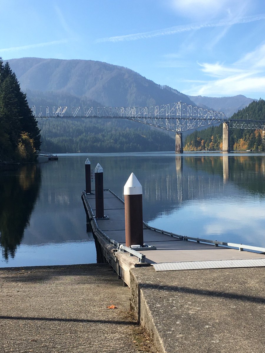 optimumsurf's tweet image. Columbia River a couple of years back #pier