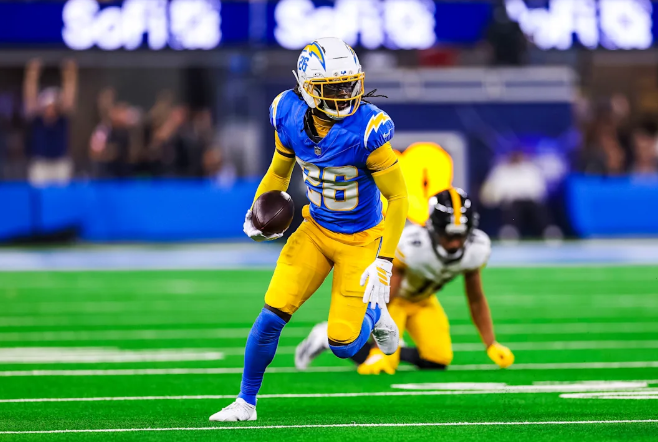 TDU_Chargers's tweet photo. Incredible Stat‼️
The Chargers four CBs are all ranked inside the Top 35 in 2025 for PFF Coverage Grade (of 118 eligible CBs):
- Benjamin St-Juste #13 (74.5)
- Donte Jackson #18 (72.9)
- Tarheeb Still #24 (70.0)
- Cam Hart #34 (65.9)
Amazing job by Hortiz finding players who fit the scheme and by Minter (and his coaches) for teaching and developing them👏⚡️