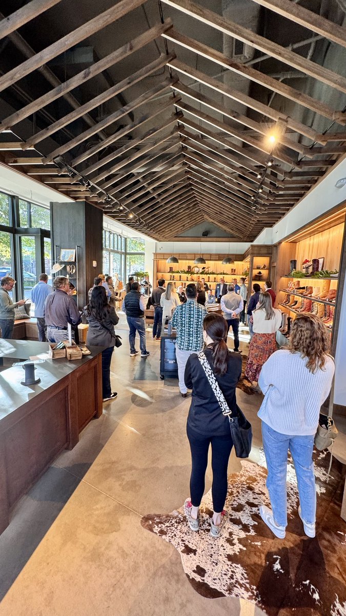 InfocenterIO's tweet image. We had a great time connecting with customers today at Tecovas in Charlotte. 🤠

Just like the perfect pair of boots 👢, #AI is about finding the right fit tailored to each organization’s unique needs. We’re here to help you step confidently into the future of transformation. 🚀