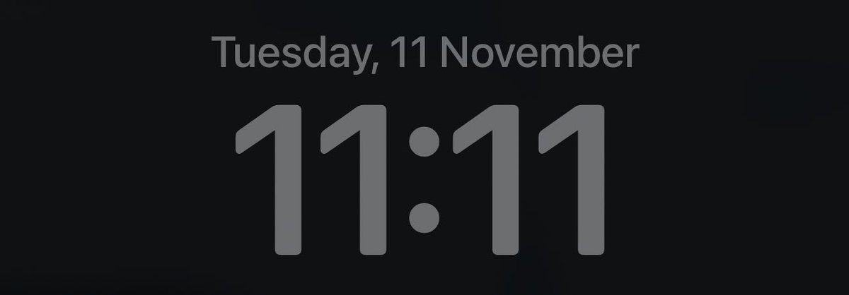 glez996's tweet photo. Aún recuerdo las 11:11 con mi mejor amigo el 11/11 https://t.co/CGCSsjuSzS