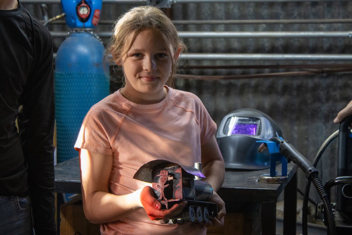 ProjectMfg's tweet image. Manufacturing isn’t just about machines and materials. From classrooms to workshops, students and instructors across the country are proving that making things is an art form💥

Click below to find out more👇
🔗 loom.ly/_qHTYqk

#ProjectMFG #SkilledTrades #Manufacturing